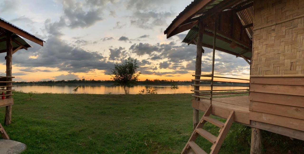 Vera Sunset Homestay Local Experience With Lao Family Muang Khong Ngoại thất bức ảnh