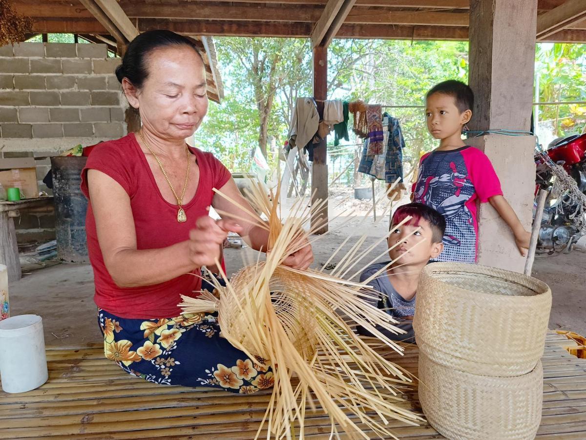 Vera Sunset Homestay Local Experience With Lao Family Muang Khong Ngoại thất bức ảnh